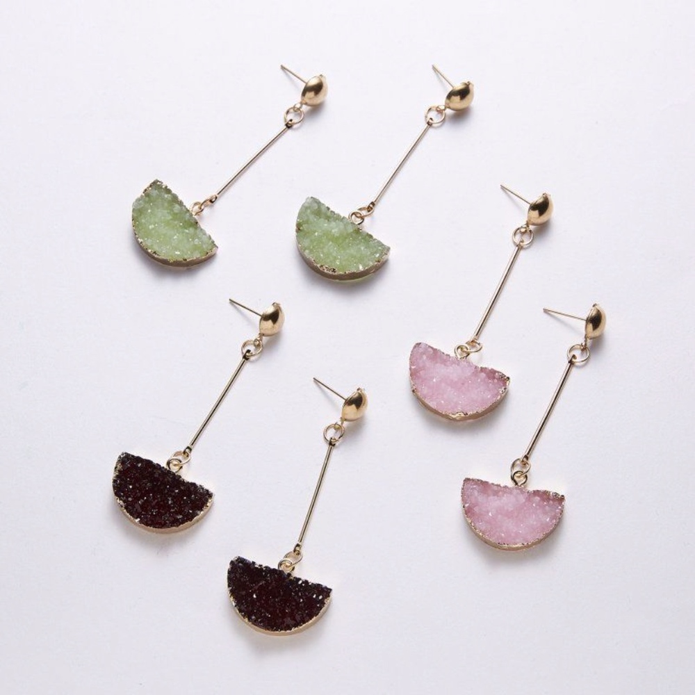 ⭐️HP⭐️ Half Circle Cluster Frosted Pink Earrings - Picture 4 of 4